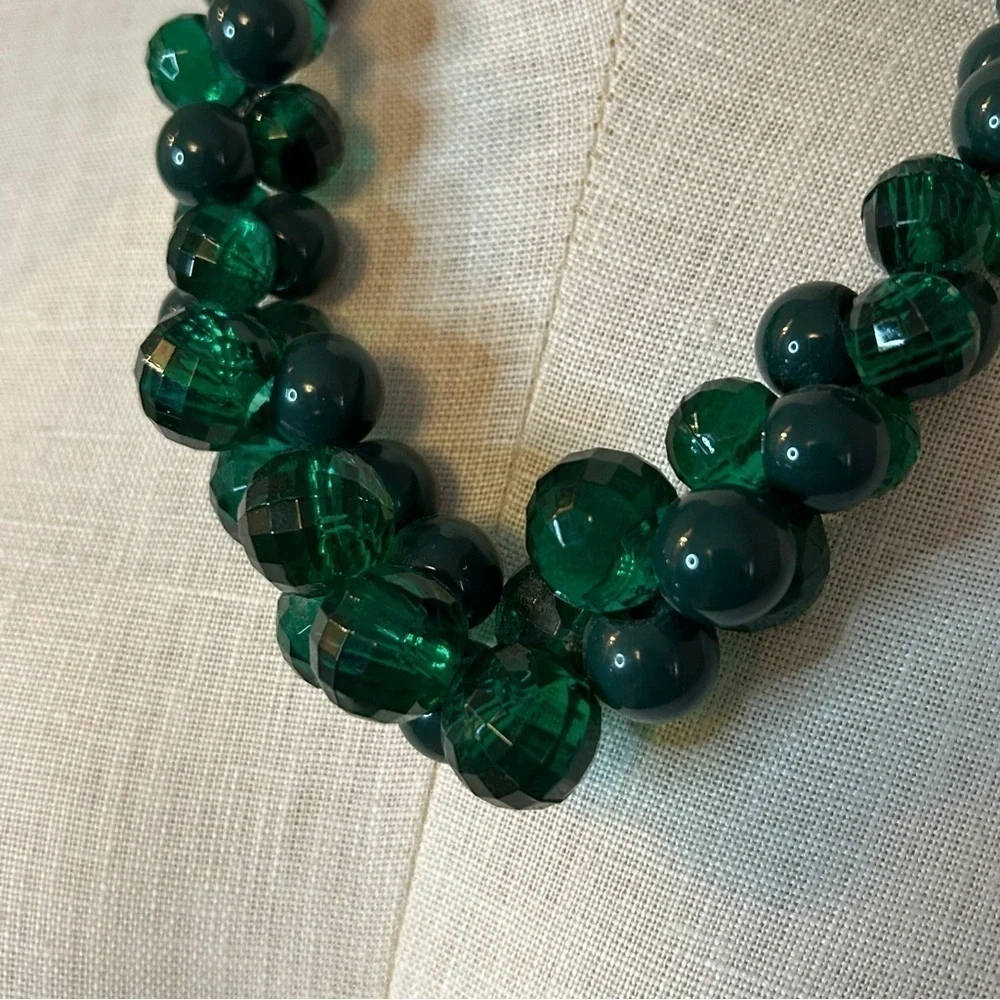 Vintage beaded necklace green plastic clear and opaque 21” long
